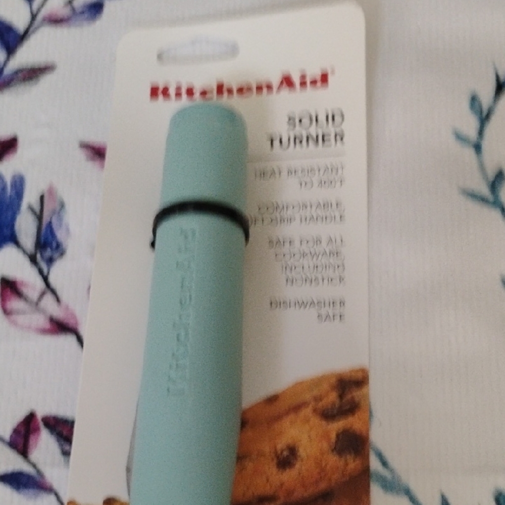 KitchenAid Aqua Solid Turner